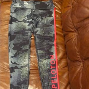 Peloton leggings size M